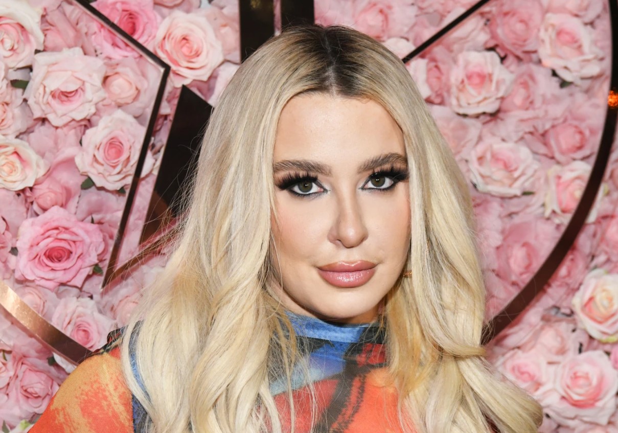 Tana Mongeau Age